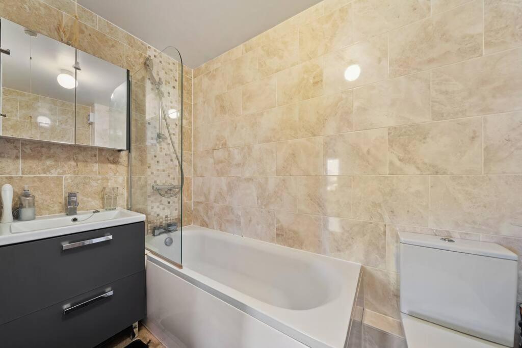 Cozy Apartment In Greater London - 1Br,1 Bath Zewnętrze zdjęcie